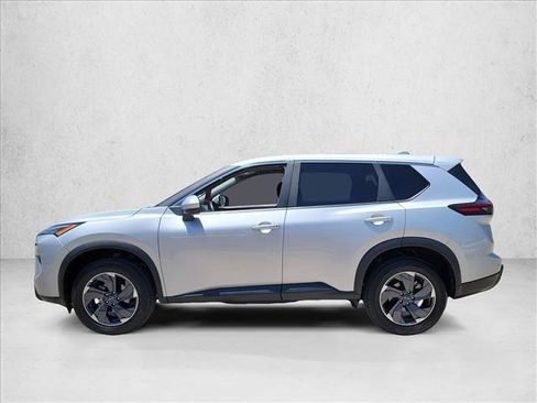 Used 2025 Nissan Rogue SV FWD image 8