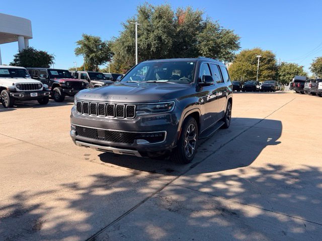 Used 2024 Jeep Wagoneer Series III AWD/4WD image 3