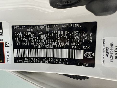 Used 2016 Toyota Camry SE FWD image 29