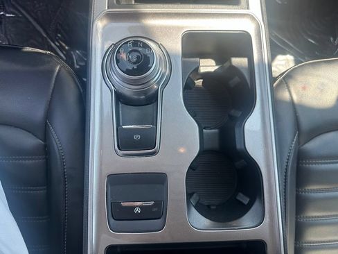 Used 2024 Ford Edge SEL AWD/4WD image 18
