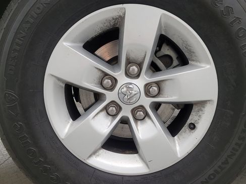 Used 2014 RAM 1500 Classic SLT image 31