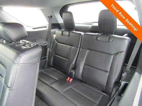 Used 2024 Ford Explorer XLT w/ Equipment Group 202A image 17