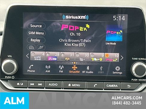 Used 2025 Nissan Rogue SV FWD image 33
