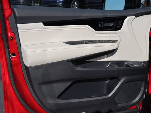 Certified 2026 Honda Odyssey Elite image 30