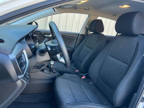 Used 2021 Kia Rio LX image 12