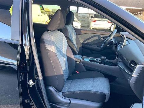 Certified 2023 Nissan Rogue SV image 8