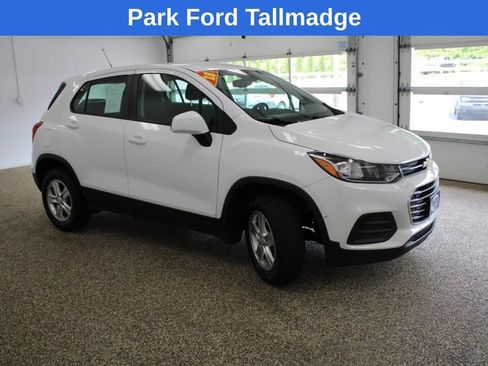 Used 2018 Chevrolet Trax LS AWD/4WD image 7