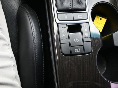 Used 2020 Kia Optima Premium image 23