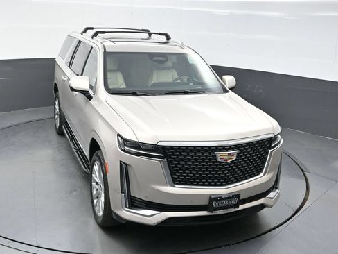 Certified 2024 Cadillac Escalade ESV Premium Luxury AWD/4WD image 32