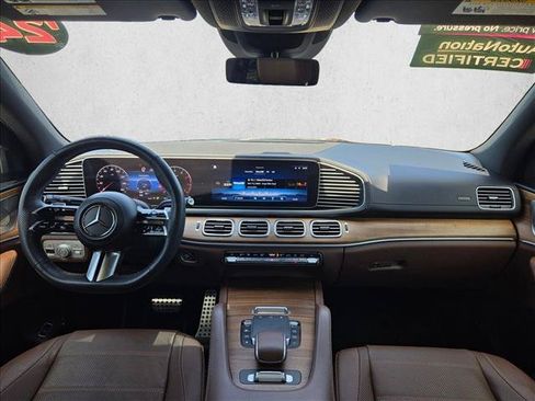 Used 2024 Mercedes-Benz GLS 450 4MATIC image 19