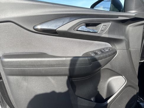 Used 2021 Chevrolet TrailBlazer LS image 35