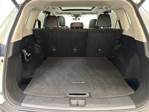 Certified 2021 Nissan Rogue SV w/ Premium Package image 25