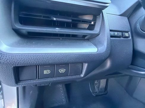 Used 2025 Toyota Prius LE FWD image 16