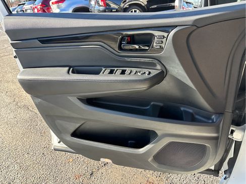 Certified 2023 Honda Odyssey Touring image 24