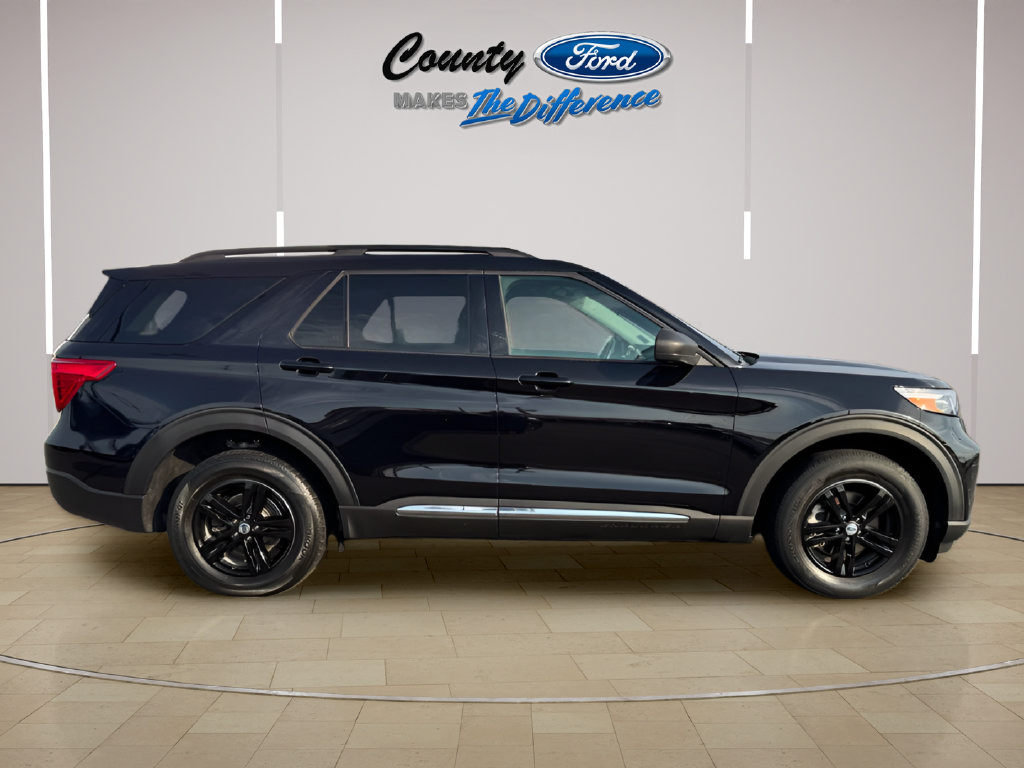 Used 2022 Ford Explorer XLT AWD/4WD image 16