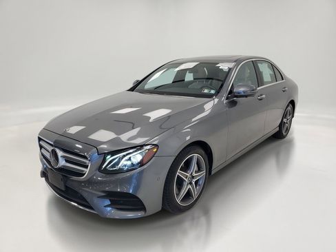 Used 2019 Mercedes-Benz E 300 4MATIC image 3