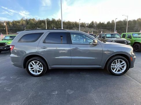 Used 2025 Dodge Durango GT image 2