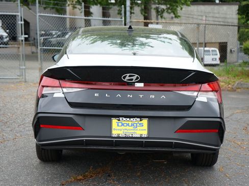 New 2026 Hyundai Elantra SEL Sport Premium FWD image 6