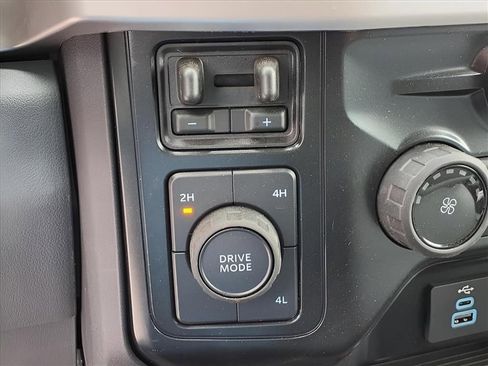 New 2025 Ford F550 4x4 Crew Cab Super Duty image 8