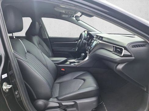 Used 2019 Toyota Camry SE image 17