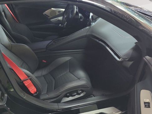 Used 2024 Chevrolet Corvette Stingray Preferred Cpe w/ Z51 Performance Package RWD image 6