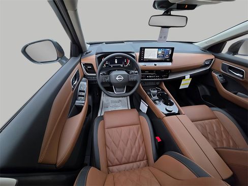 New 2026 Nissan Rogue Platinum image 16