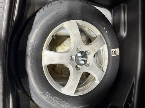 Used 2023 Jeep Grand Cherokee Limited image 34