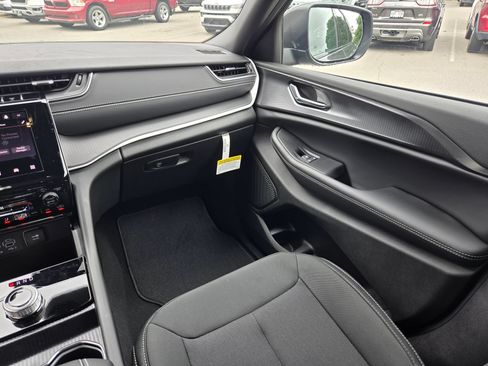 New 2026 Jeep Grand Cherokee L Laredo RWD image 11