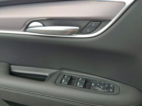 Certified 2023 Cadillac XT5 Luxury AWD/4WD image 14