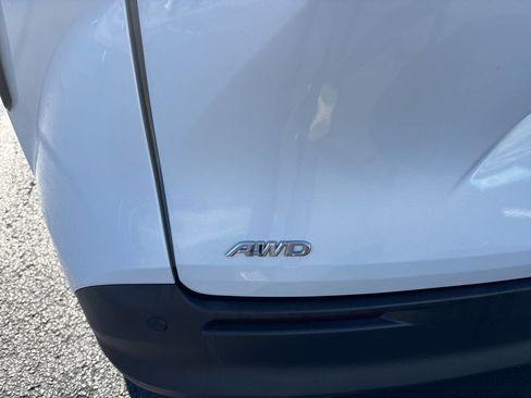 Used 2023 Toyota Sienna XLE image 9