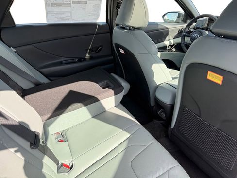 New 2025 Hyundai Elantra Limited w/ Cargo Package image 17