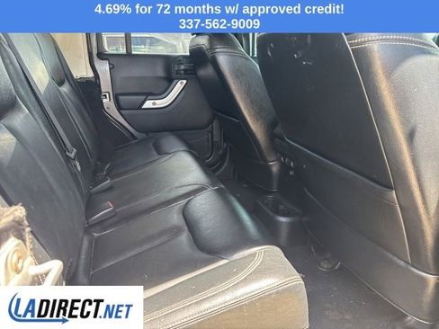 Used 2016 Jeep Wrangler Unlimited Rubicon w/ Connectivity Group AWD/4WD image 12