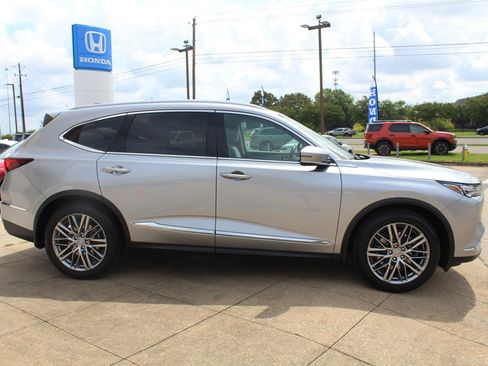 Certified 2024 Acura MDX SH-AWD w/ Advance Package image 4