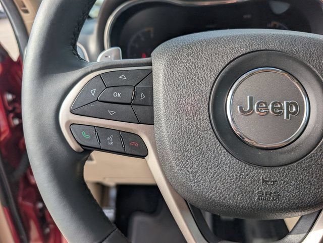 Used 2014 Jeep Grand Cherokee Limited w/ Luxury Group II AWD/4WD image 13