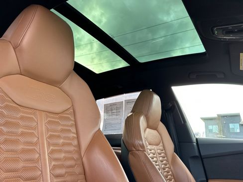 Used 2021 Audi RS Q8 w/ Executive Package image 18