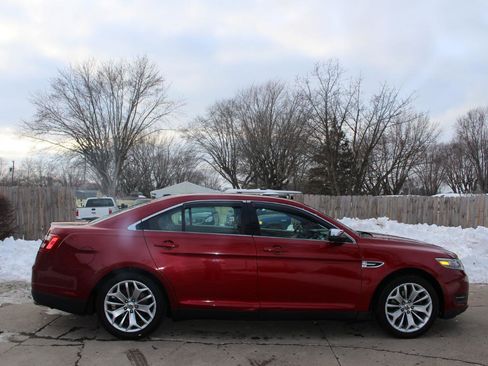 Used 2014 Ford Taurus Limited image 12