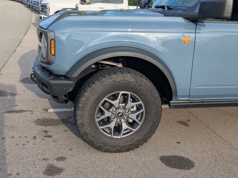 Certified 2024 Ford Bronco Badlands AWD/4WD image 11