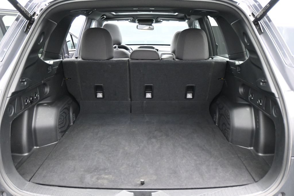 Used 2025 Subaru Forester Premium AWD/4WD image 30