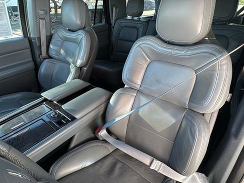 Used 2021 Lincoln Navigator L Reserve w/ Luxury Package AWD/4WD image 22