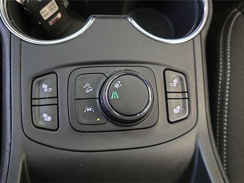 Used 2024 GMC Terrain SLE w/ Driver Convenience Package image 24