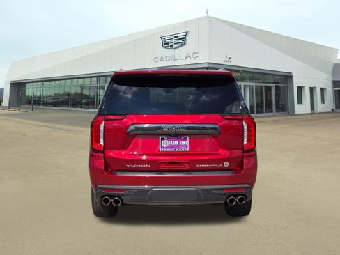 Used 2023 GMC Yukon Denali Ultimate AWD/4WD image 5