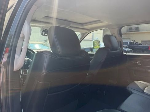 Used 2018 RAM 1500 Laramie AWD/4WD image 8