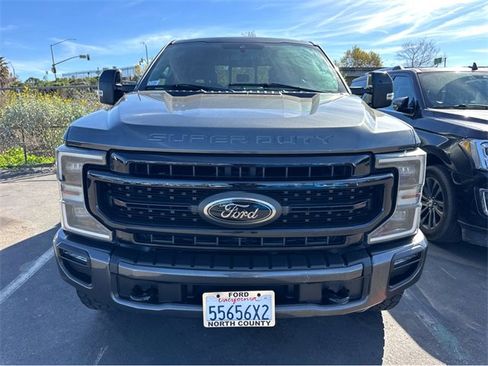 Used 2020 Ford F250 Lariat image 2