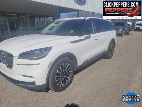 Used 2023 Lincoln Aviator AWD w/ Premium Package image 2