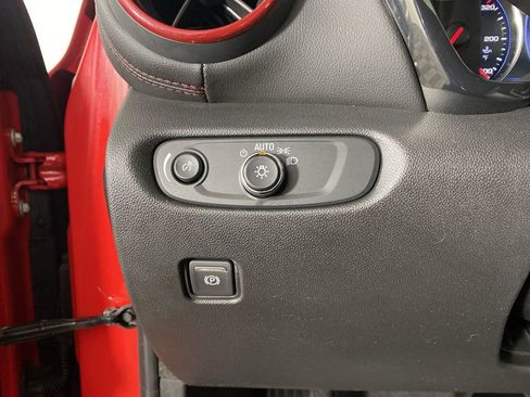 Used 2022 Chevrolet Blazer RS w/ Enhanced Convenience Package image 21