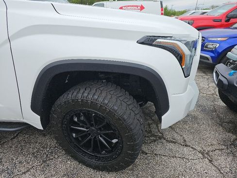 Used 2024 Toyota Tundra SR5 AWD/4WD image 17
