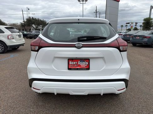 Certified 2023 Nissan Kicks S image 4