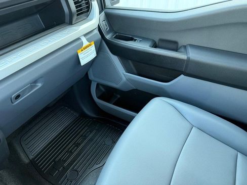 New 2025 Ford F550 4x4 Regular Cab Super Duty image 10