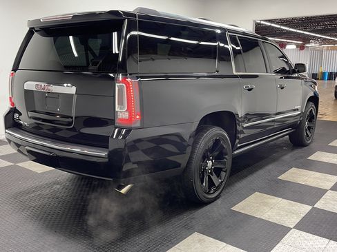 Used 2019 GMC Yukon XL Denali w/ Denali Ultimate Package AWD/4WD image 19