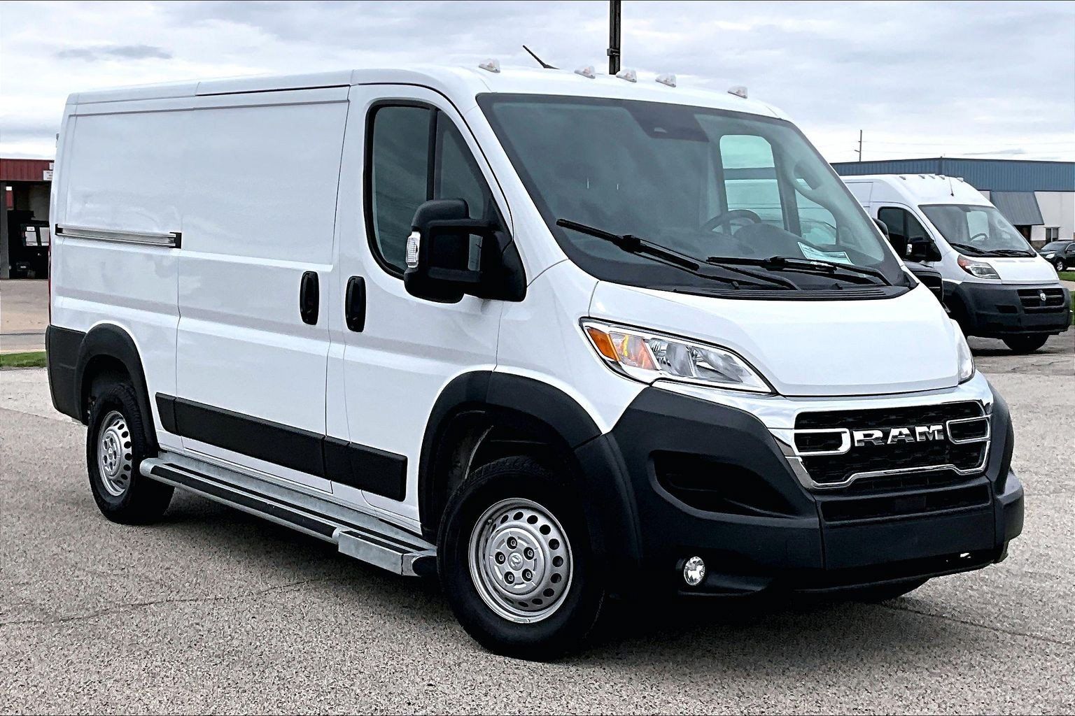 Used 2025 RAM ProMaster 2500 w/ U-Haul Equipment Group FWD image 31